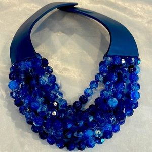 Fairchild Baldwin blue bead necklace,excellent condition